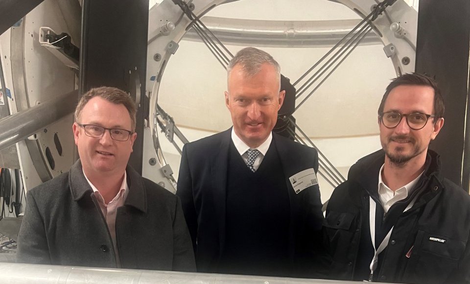 Lietuvos ambasadoriaus vizitas į EOS Space Systems: dėmesys bendradarbiavimui gynybos ir aukštųjų...